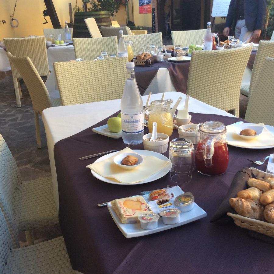 Il Borghetto Hotel Ristorante 라메지아 테르메 외부 사진